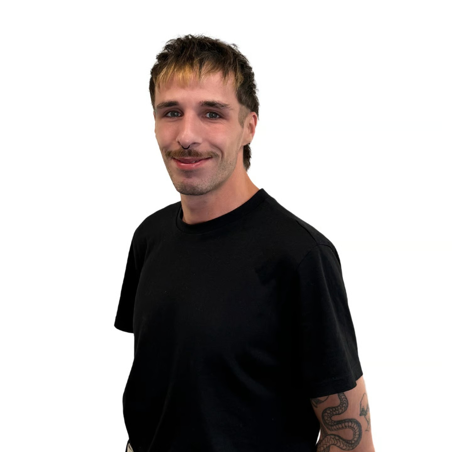 Fabian – Experte für moderne Colorationen & Schnitte